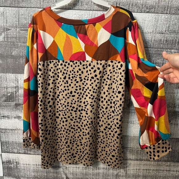 Multicolor Spotted Top - Picture 2 of 3